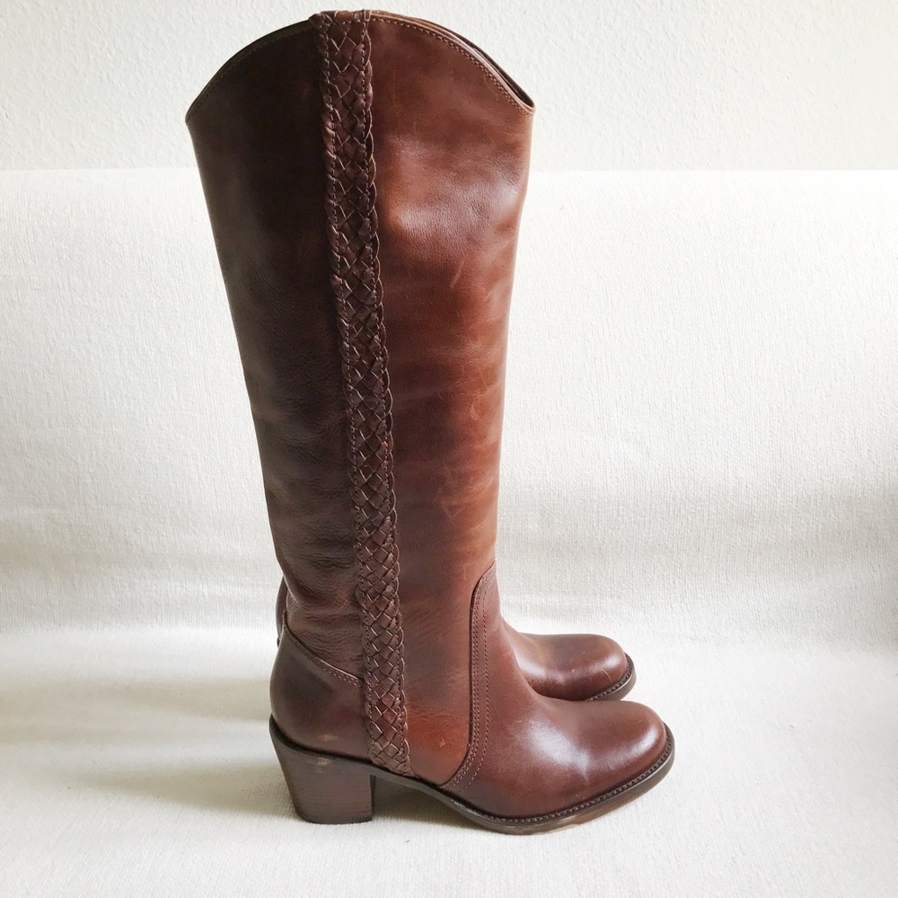 🆕👢Steve Madden Brown Leather Riding Boot